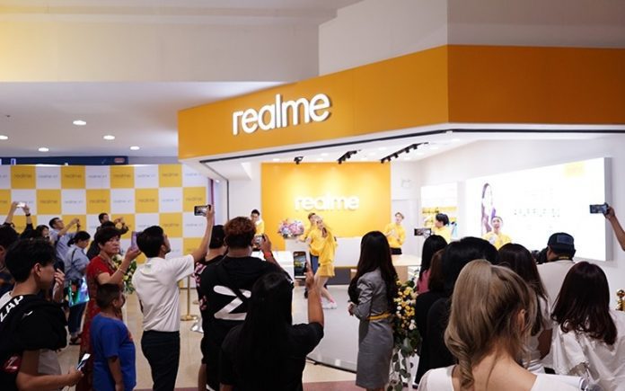 realme IANS | "Realme will also expand the offline presence in India with the recruitment of over 5,000 sales promoters," said the Realme India CEO