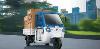 Amazon India partners with Mahindra Electric for EVs