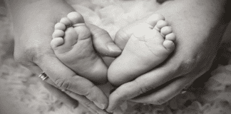 UK plans paid maternity leave for ministers to promote women in politics