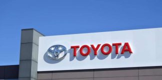 Toyota agrees to average annual wage hike of 9,200 yen per month