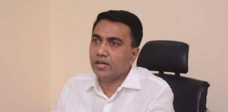 Goa Govt issues Smart labour card to employees for their safety and welfare