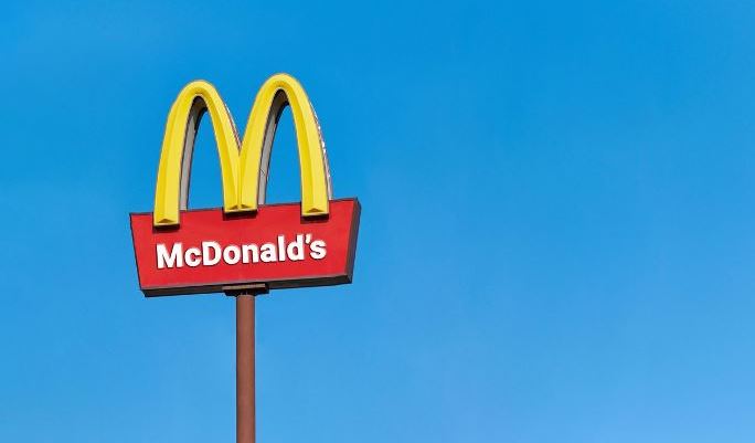 McDonald's to hire 20,000 staff and open 50 outlets1 McDonald's to hire 20,000 staff and open 50 outlets