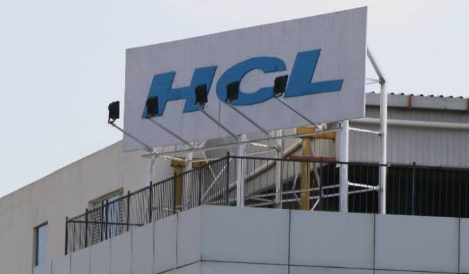 HCL Technologies plans to give Mercedes-Benz to top performers HCL Technologies plans to give Mercedes-Benz to top performers