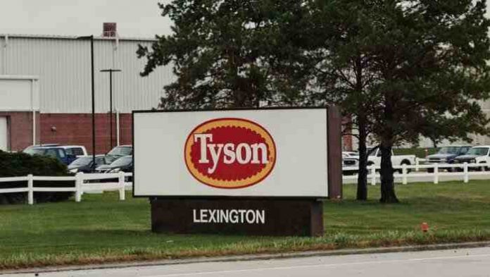 Tyson Foods says 5,400 employees take Covid-19 shots after vaccine mandate Tyson Foods says 5,400 employees take Covid-19 shots after vaccine mandate
