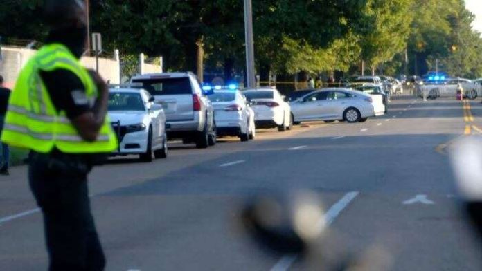3 employees killed in shooting at postal facility in Memphis 3 employees killed in shooting at postal facility in Memphis
