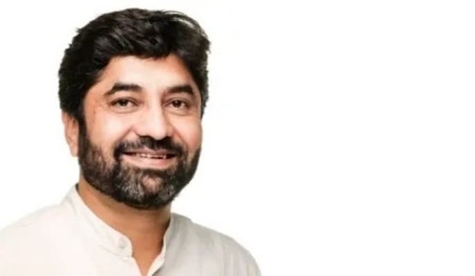 V-Mart Retail appoints Aakash Moondhra as Chairman V-Mart Retail appoints Aakash Moondhra as Chairman