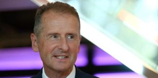 Volkswagen CEO tells staff there are no plans to cut 30,000 jobs