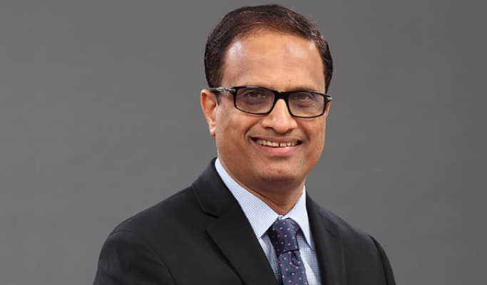 Pravin Rao to retire on Dec 11, Infosys drops role & splits the task Pravin Rao to retire on Dec 11, Infosys drops role & splits the task