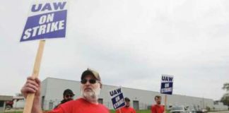 1,000 CNH Industrial workers strike in Iowa, Wisconsin