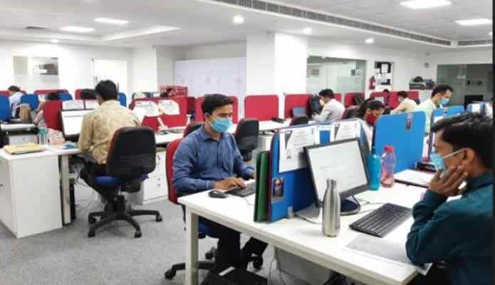 45% of employees have returned to office full-time, Report 45% of employees have returned to office full-time, Report