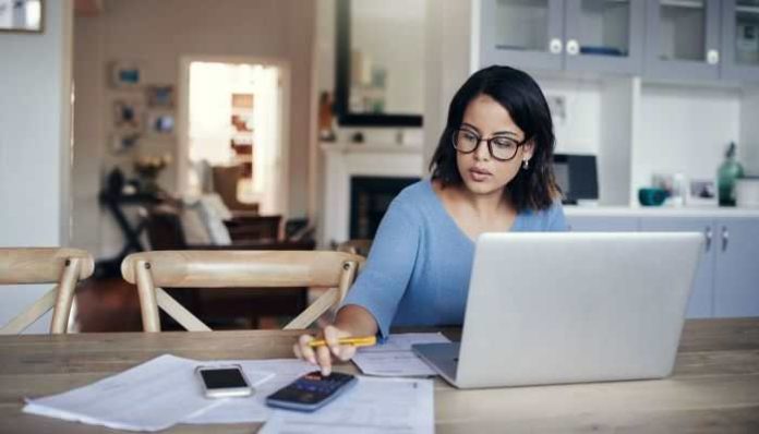 UK 100 firms backing 4-day working week UK 100 firms backing 4-day working week