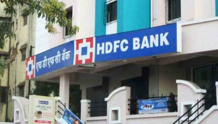 HDFC Bank on a hiring spree; Freshers & experienced Jobs; apply