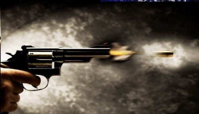 Sacked BPO Employee shoots at former boss in Noida after 6 months Sacked BPO Employee shoots at former boss in Noida after 6 months