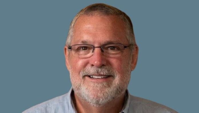 Former VP-HR Microsoft supports employees working multiple jobs (1) Former VP-HR Microsoft supports employees working multiple jobs (1)