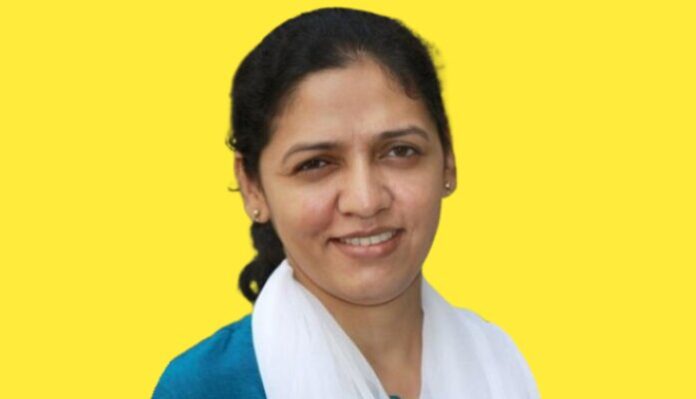 Transforming Managers into Leaders- The Importance of Soft Skills- Smita Transforming Managers into Leaders- The Importance of Soft Skills- Smita