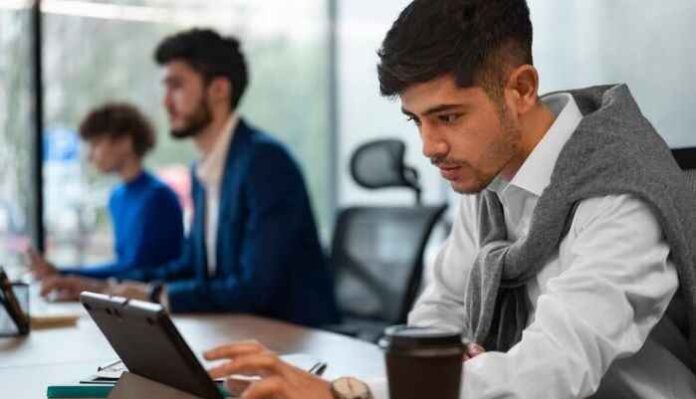 88% of professionals in India looking for a new job in 2024