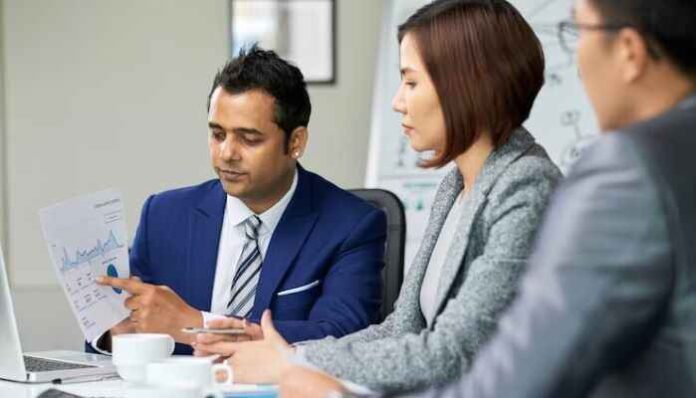 Employers prioritize quality work & KPIs over time-punching for productivity assessment